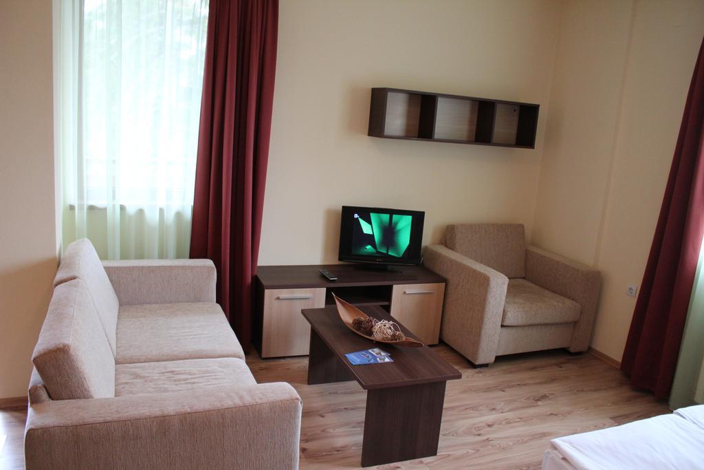 Nevada Aparthotel Pamporovo Exterior photo